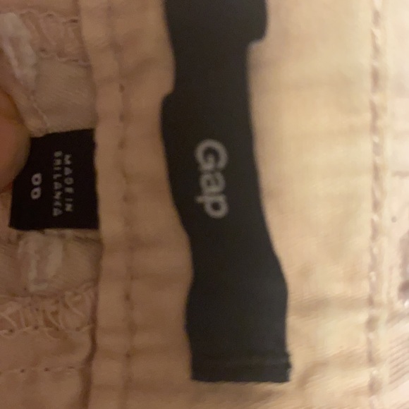 GAP Peach Shorts - Picture 3 of 7